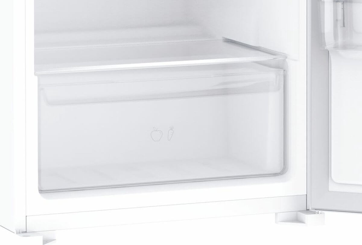 Ruime transparante groentelade van de Candy CFBD 2450/5EH voor fruit en groenten.