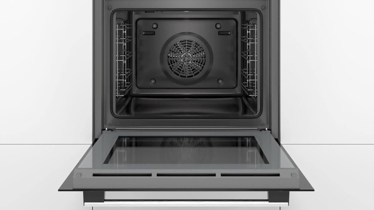 Bosch HRA518BS1 oveninterieur met 3D heteluchtventilator en EasyClean wanden – overzichtelijk en gebruiksvriendelijk