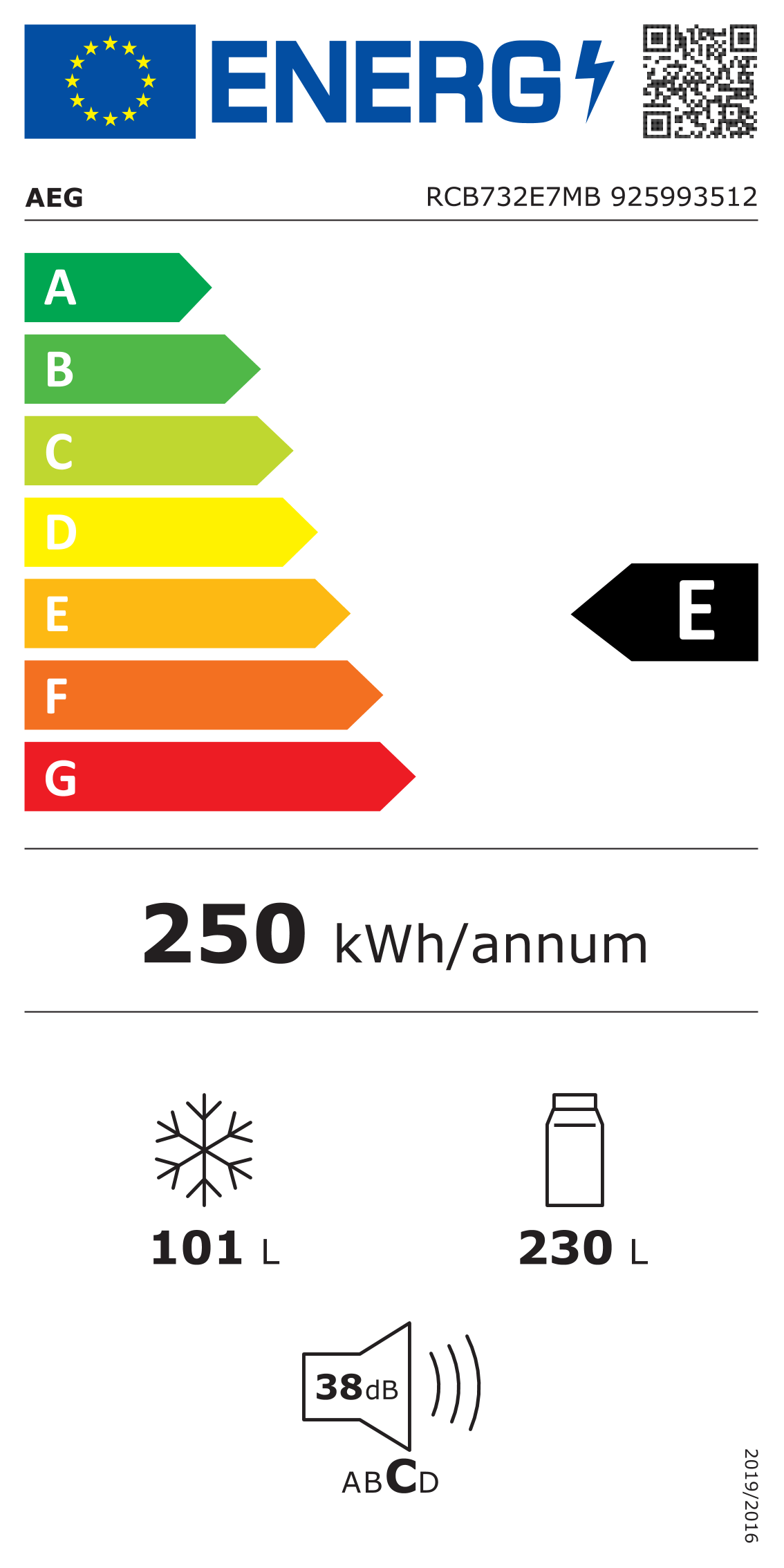 Energielabel AEG RCB732E7MB koel-vriescombinatie met energieklasse E, 250 kWh per jaar, 230 liter koelruimte en 101 liter vriesruimte, geluidsniveau 38 dB