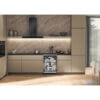 Whirlpool W7FHS51X vaatwasser geïntegreerd in moderne keukenopstelling – strak design en stille werking