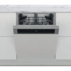 Vooraanzicht van Whirlpool WB 6020 P X in moderne keuken met deels geopende deur