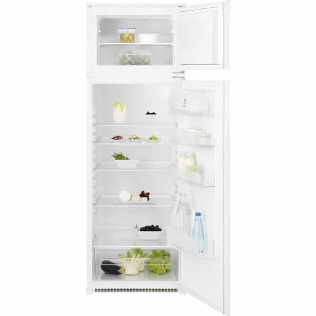Electrolux ETB2AE16S inbouw koel-vriescombinatie met geopende deuren, overzicht van koelkast en vriezerinrichting