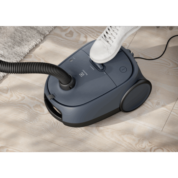 Electrolux EB61C2DBP – bediening met voetknop voor eenvoudig gebruik