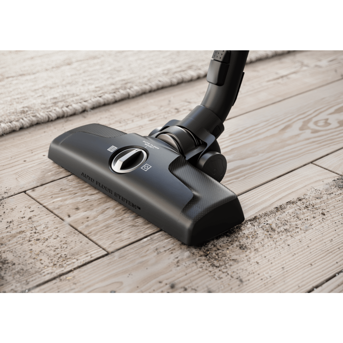 Electrolux EB61C2DBP – vloerzuigmond met Auto Floor System op houten vloer